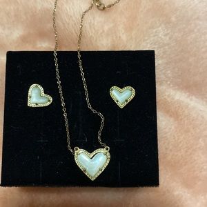 Kendra scott ser peral white and gold
